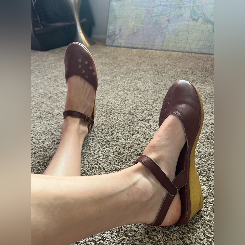 Vintage Cherokee of California sandals - Picture 10 of 13